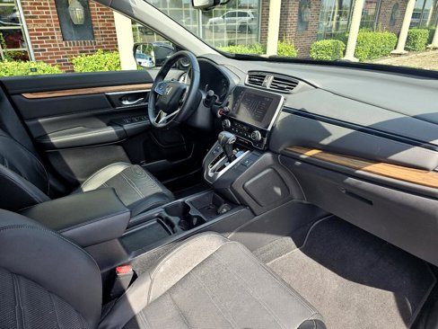 Used 2017 Honda CR-V Touring image 10