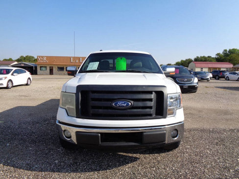 Used 2011 Ford F150 XLT w/ XLT Convenience Pkg image 2