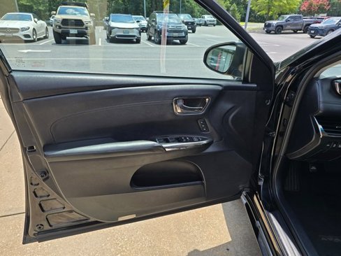 Used 2013 Toyota Avalon XLE Touring image 18
