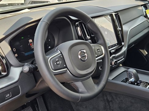 New 2025 Volvo XC60 B5 Core w/ Protection Package Premier image 23