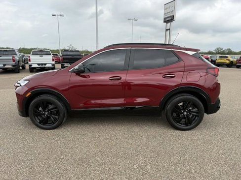 Used 2025 Buick Encore GX Sport Touring w/ Black Roof Package image 5