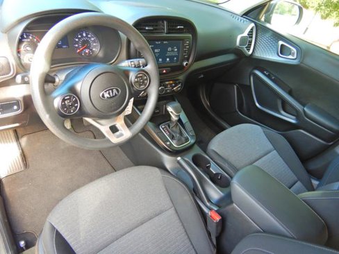 Used 2021 Kia Soul S image 16