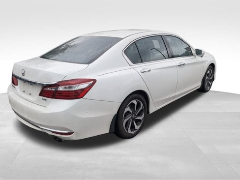 Used 2017 Honda Accord EX-L image 8