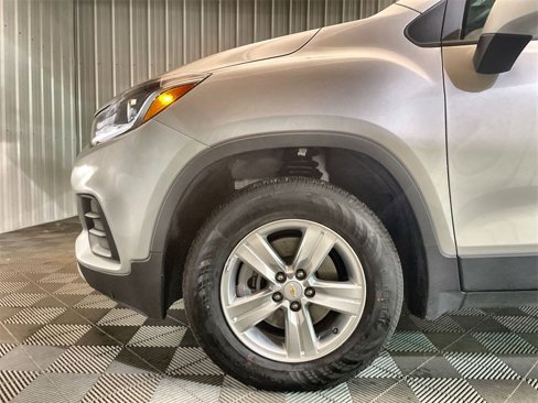 Certified 2022 Chevrolet Trax LT w/ LT Convenience Package image 30