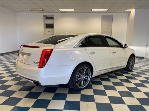 Used 2015 Cadillac XTS Premium image 11