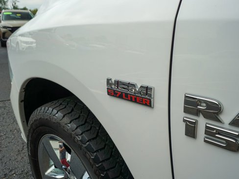 Used 2014 RAM 1500 Express image 3