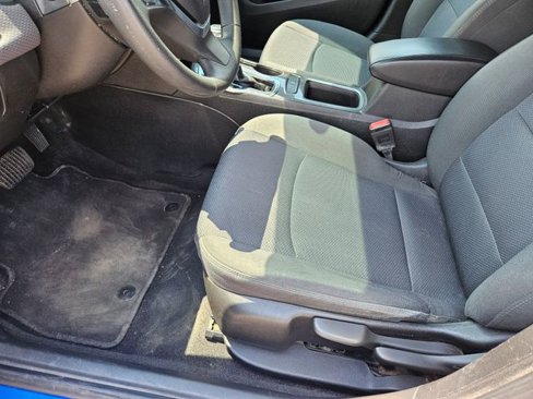 Used 2018 Chevrolet Cruze LT w/ RS Package image 9