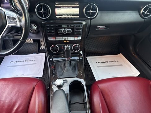 Used 2015 Mercedes-Benz SLK 250 image 18