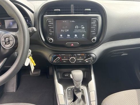 Used 2021 Kia Soul LX image 13