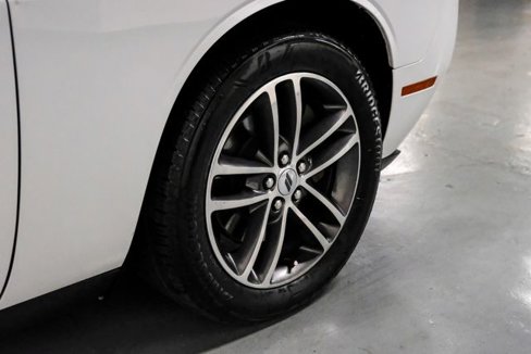 Used 2019 Dodge Challenger SXT image 39