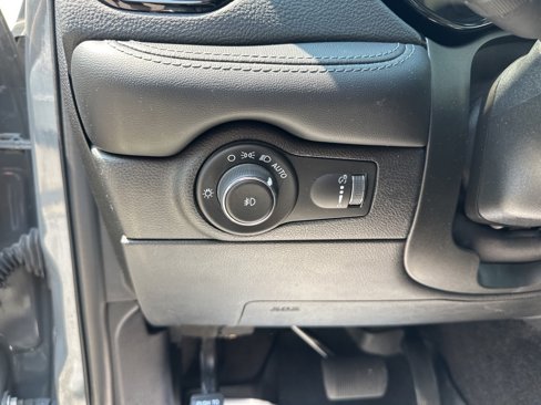 Used 2021 Dodge Durango SXT image 63