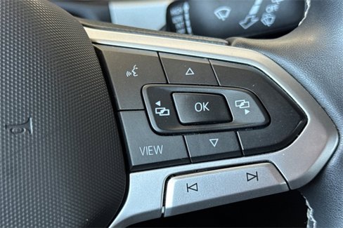 Used 2021 Volkswagen Atlas SE image 39