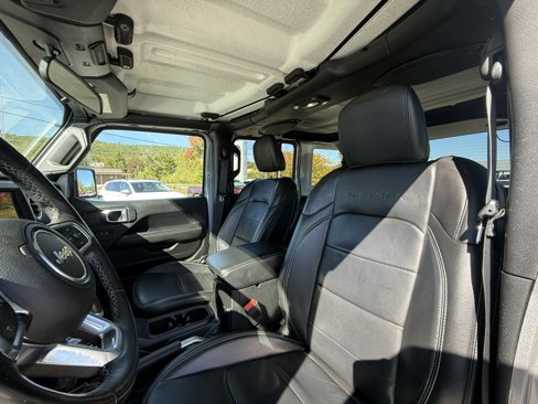 Used 2018 Jeep Wrangler Unlimited Sahara w/ Dual Top Group image 11