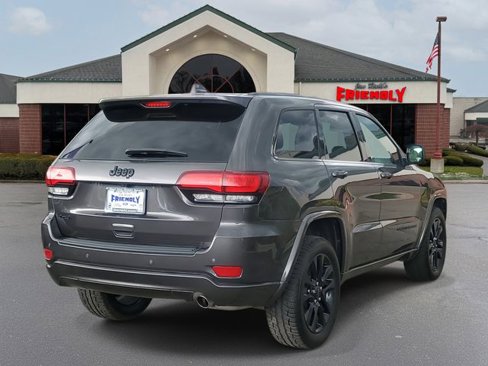 Used 2020 Jeep Grand Cherokee Altitude image 4