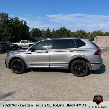 Used 2022 Volkswagen Tiguan SE R-Line image 2