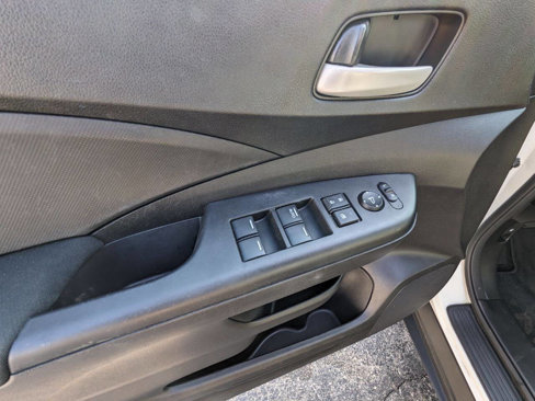 Used 2016 Honda CR-V LX image 9