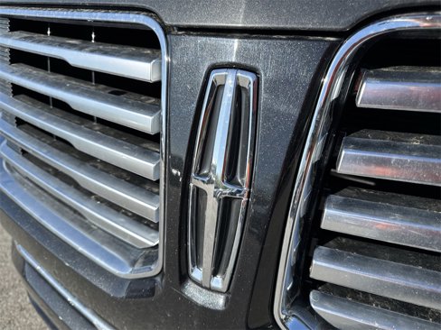 Used 2015 Lincoln Navigator L 4WD image 8