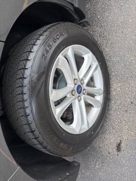 Used 2020 Ford Edge SEL image 28