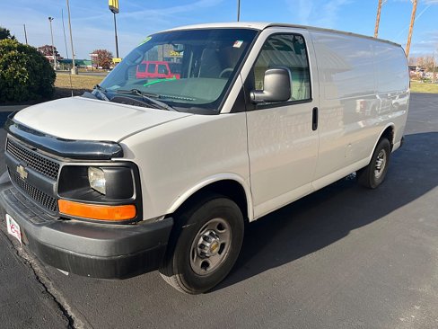 Used 2012 Chevrolet Express 2500 image 3
