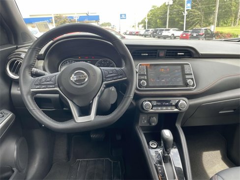 Used 2019 Nissan Kicks SR w/ SR Premium Package image 13