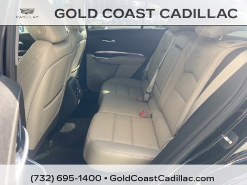 Used 2021 Cadillac XT4 Luxury w/ Cold Weather Package image 13