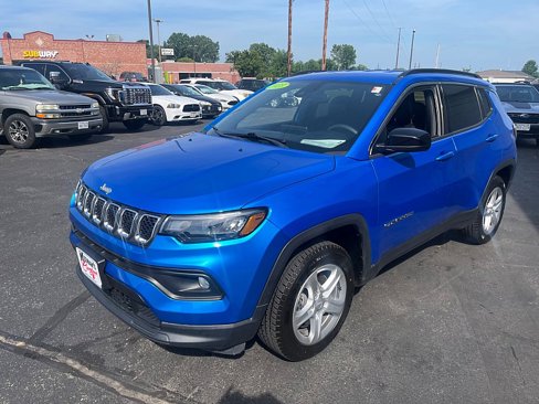 Used 2023 Jeep Compass Latitude image 4