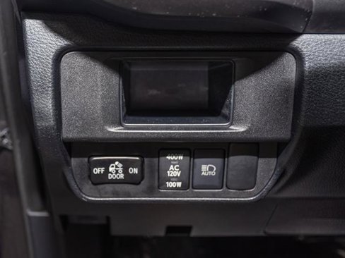 Used 2019 Toyota Tacoma TRD Off-Road image 10