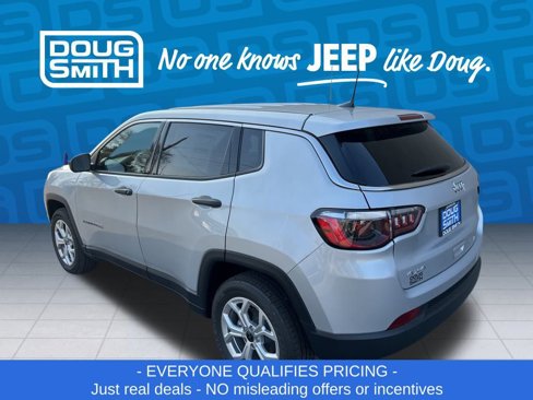 New 2025 Jeep Compass Sport image 4
