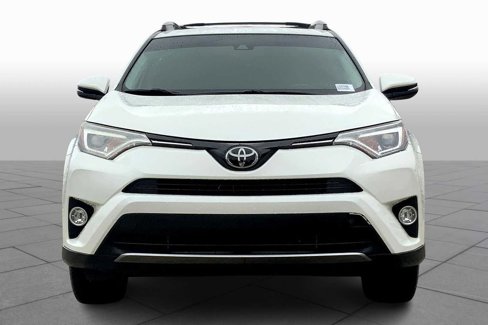 Used 2018 Toyota RAV4 Limited image 3