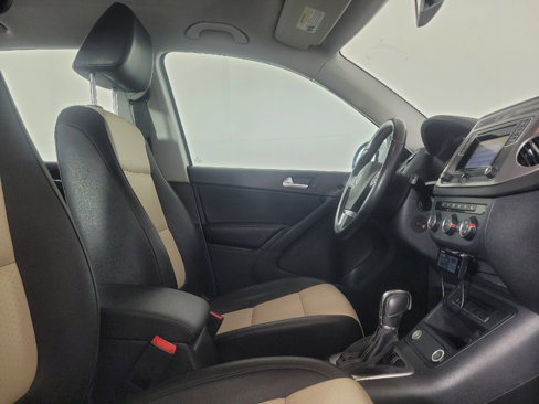 Used 2016 Volkswagen Tiguan S image 21