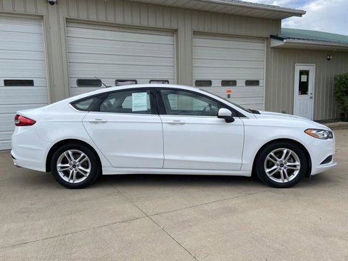 Used 2018 Ford Fusion SE image 7