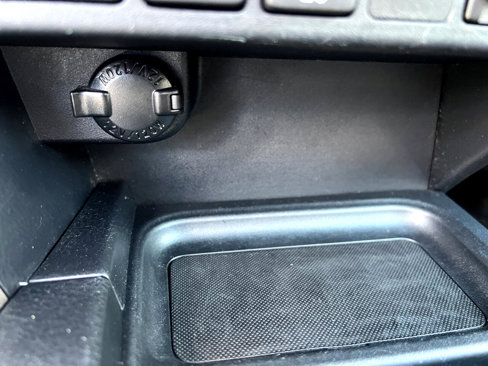 Used 2016 Toyota RAV4 Limited image 29