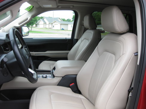 Used 2022 Ford Expedition Limited image 11