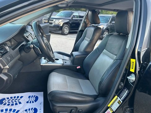 Used 2012 Toyota Camry SE image 14