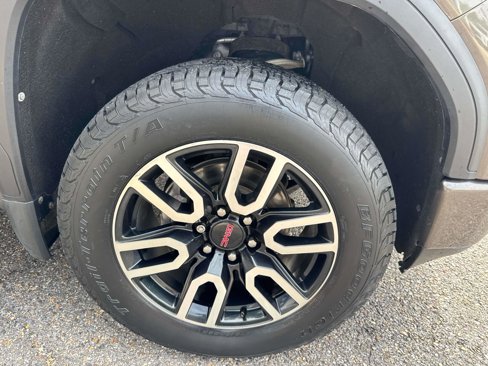 Used 2019 GMC Sierra 1500 AT4 w/ AT4 Premium Package image 4