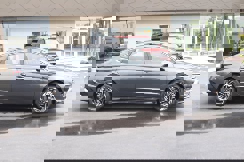 New 2025 Hyundai Sonata SEL image 2