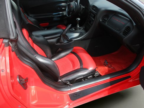 Used 2000 Chevrolet Corvette Convertible w/ Memory Pkg image 12