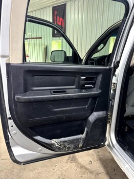 Used 2016 RAM 3500 Tradesman w/ Chrome Appearance Group image 21