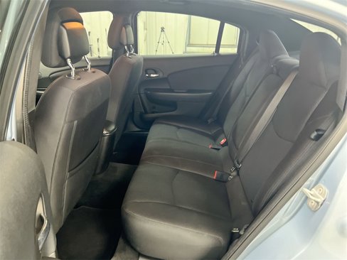 Used 2013 Chrysler 200 LX image 21