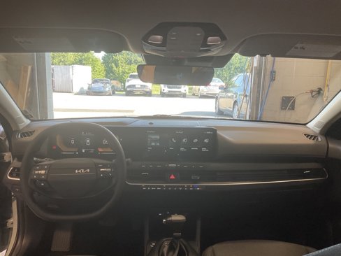 Used 2025 Kia K4 LXS image 13