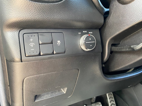 Used 2015 Kia Soul + image 43