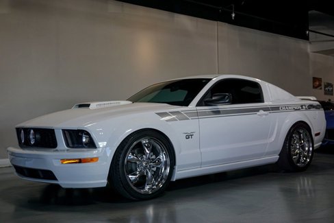 Used 2007 Ford Mustang GT image 3