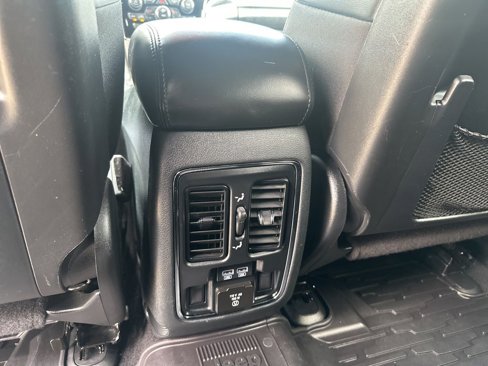 Used 2020 Jeep Grand Cherokee Limited image 28