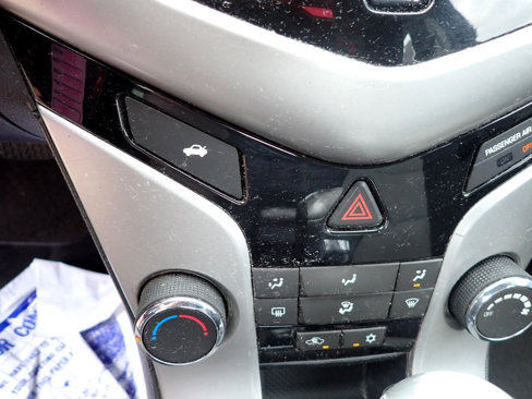 Used 2015 Chevrolet Cruze LS image 40