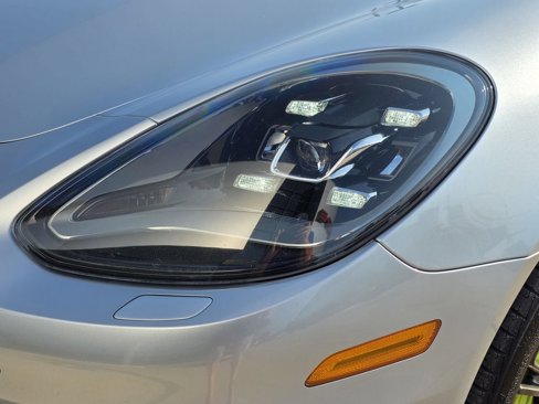 Certified 2018 Porsche Panamera 4 w/ Premium Package Plus image 11