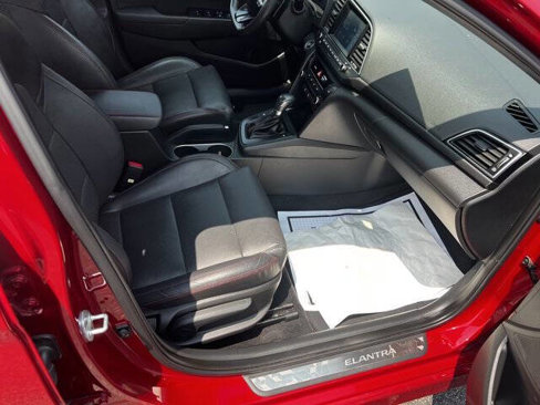 Used 2018 Hyundai Elantra Sport image 14