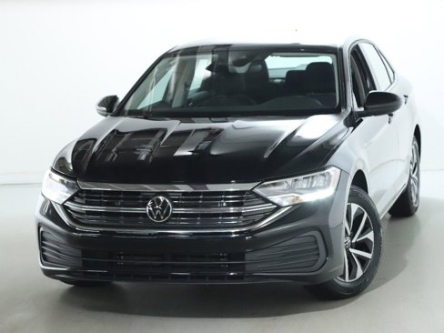 Used 2024 Volkswagen Jetta S image 3