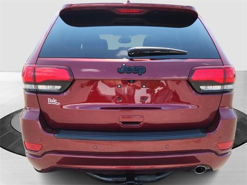 Used 2020 Jeep Grand Cherokee Altitude image 4