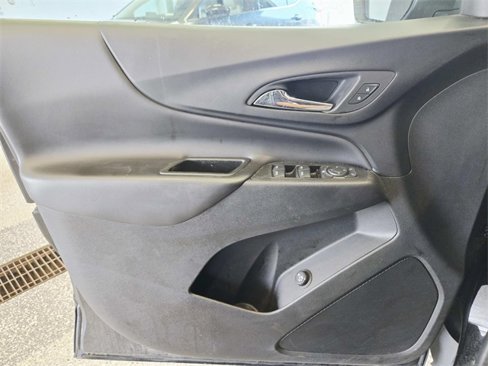 Used 2022 Chevrolet Equinox LT image 27