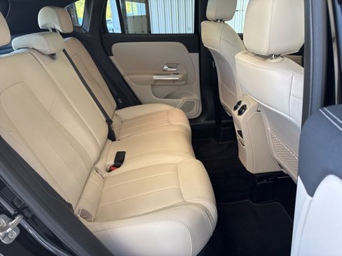 Used 2025 Mercedes-Benz GLA 250 4MATIC image 14